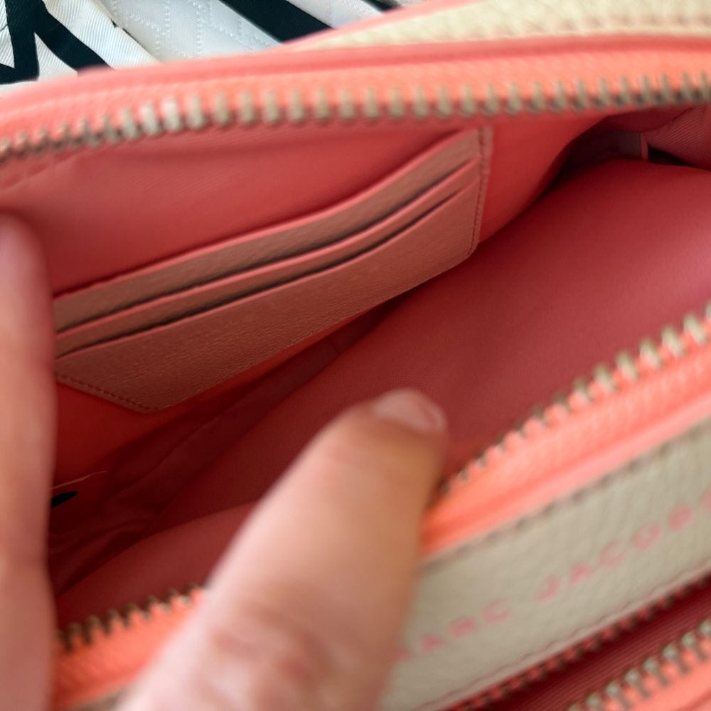Marc Jacobs Snapshot Bag In Light Tan And Coral P… - image 5